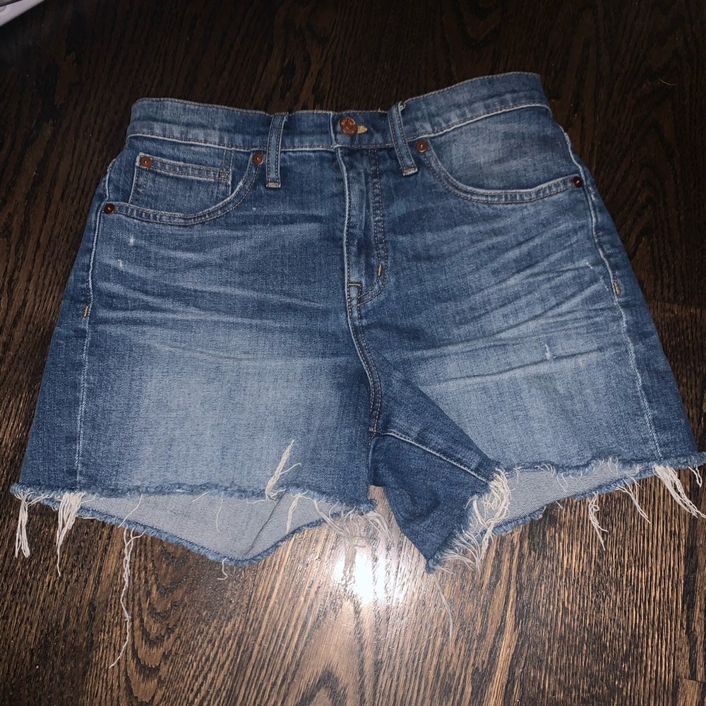 Madewell jean shorts size 26